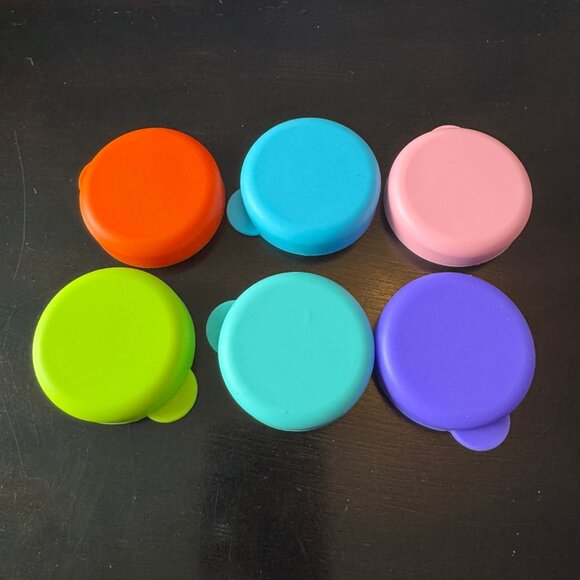 NWT - Set of 6 Silicone Milk Bottle Caps - Picture 4 of 5